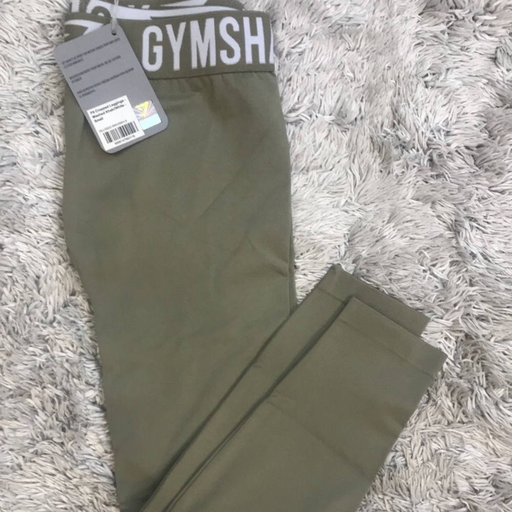 Gymshark NWT Cropped Legging - S